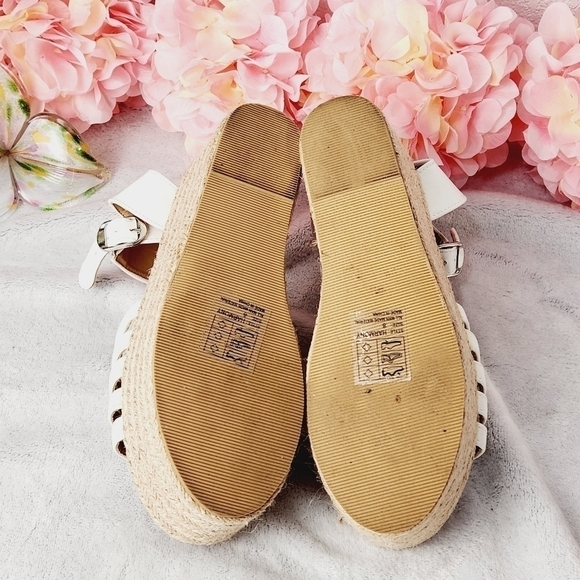 YOKI Harmony Women's Comfort Wedge Sandal Size: 8 - Picture 5 of 5